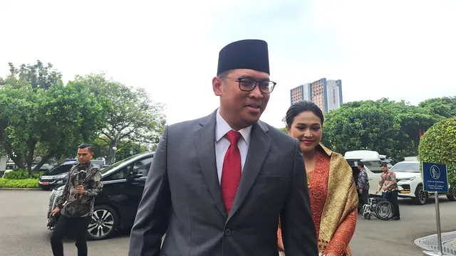 Ketua DPD Partai Gerindra Jawa Tengah, Sudaryono saat tiba di Istana Negara Jakarta, Kamis (18/7/2024). (Liputan6.com/Lizsa Egeham)